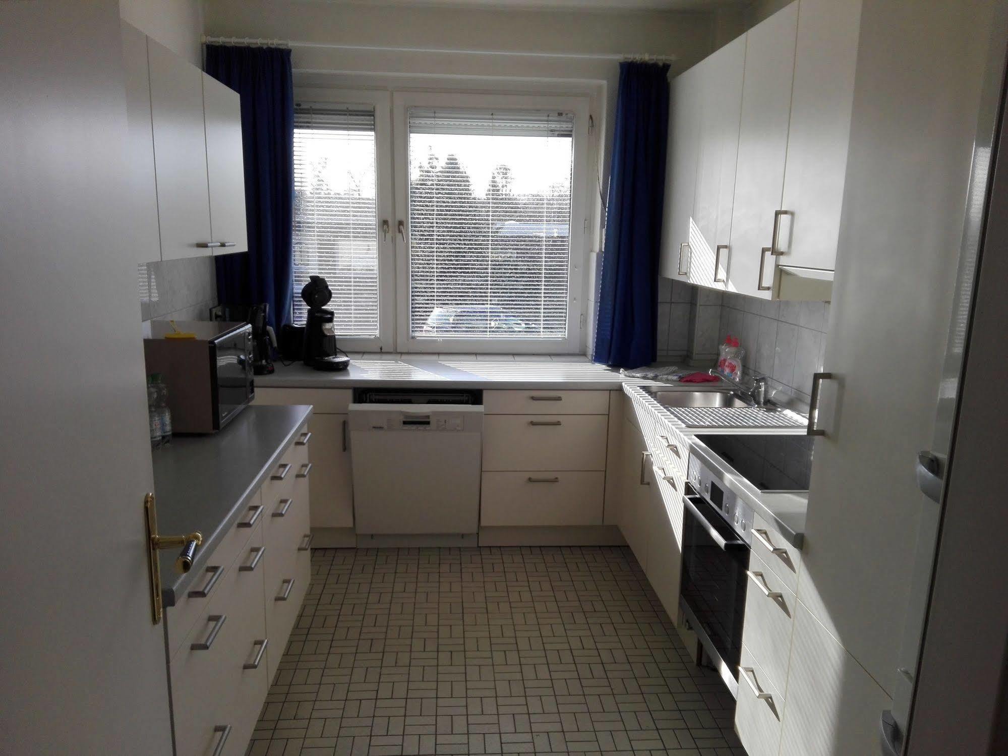 Altes Zollhaus Am Klinikum Hotel Любек Екстериор снимка